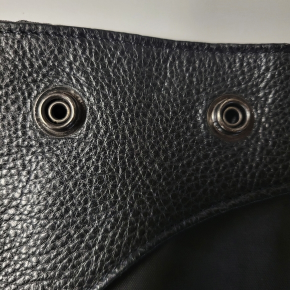 HARLEY DAVIDSON Leather Embossed Face Protector - Picture 6 of 7
